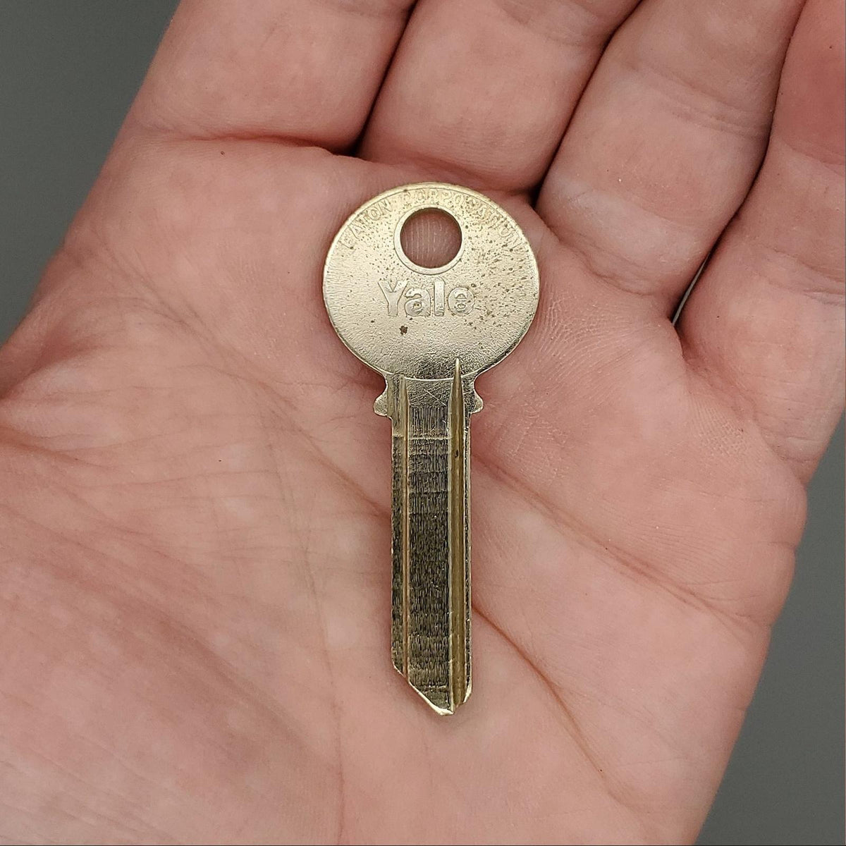 Yale Key Rn11 10x Yale RN11 VB Key Blanks VB Keyway Nickel Silver 6 Pin NOS — HKResale