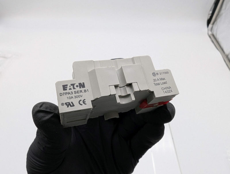 Eaton D7PA3 General Purpose Relay Socket 3 Pole 300V 10A 11 Pins 2
