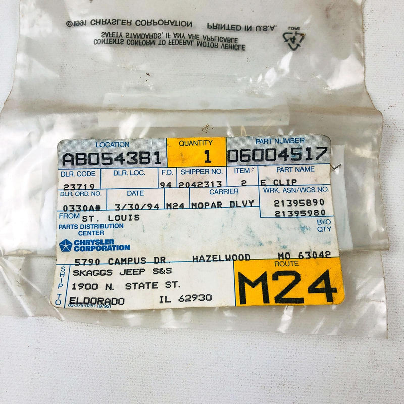 Mopar 6004517 Quarter Glass Clip Genuine OEM New Old Stock NOS 5