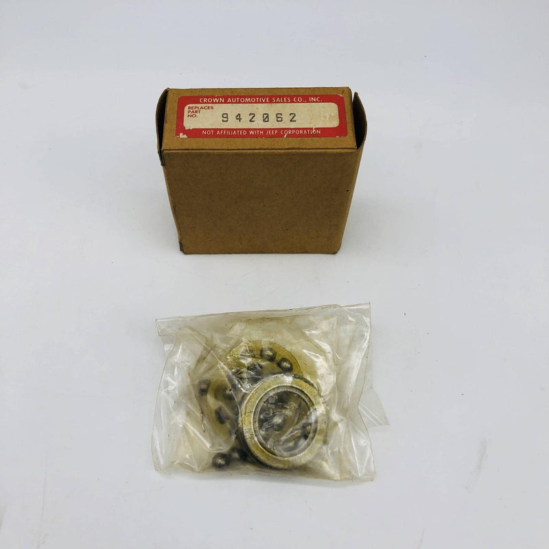 Crown 942062 Steering Worm Gear Bearing Kit for Jeep Kaiser New Old Stock NOS 3