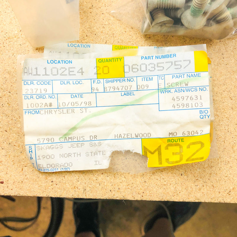 Mopar 6035757 Screw for Door Hinge OEM NOS 1997-1999 Jeep TJ 7