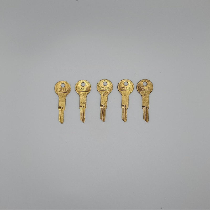 5x Yale RB424 Key Blanks F9R Keyway Brass L-604384 NOS 4