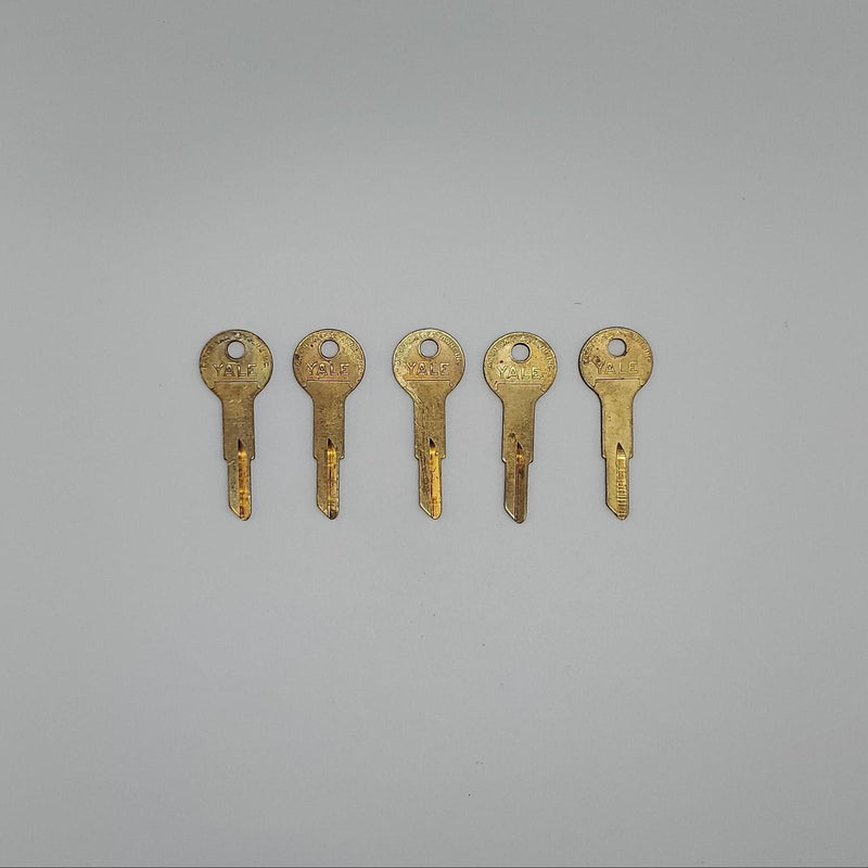5x Yale RB422 Key Blanks F7R Keyway Brass L-604384 NOS 4