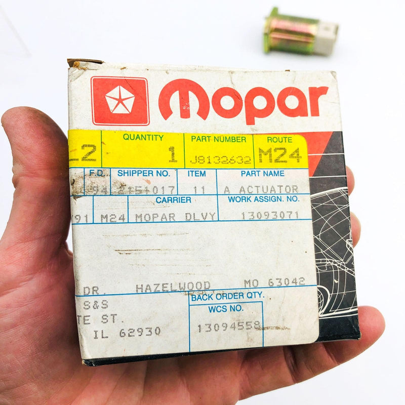 Mopar 8122632 Actuator Stepper Motor 213-147A 0241 OEM New Old Stock NOS 12