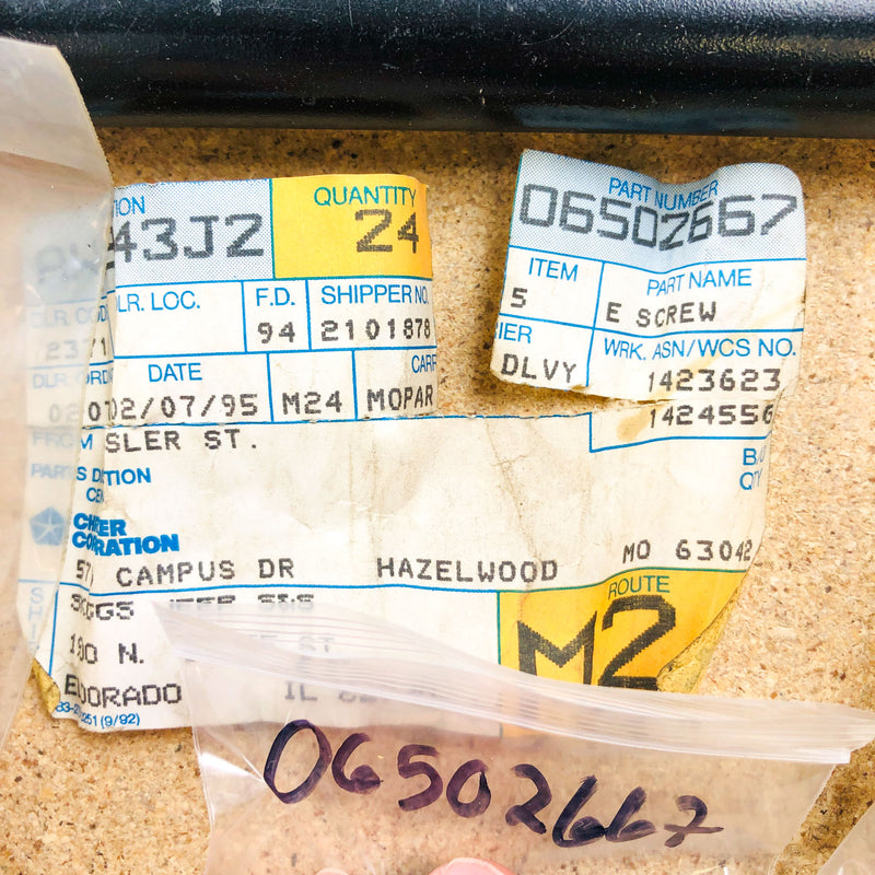 Mopar 06502667 Screw Mounting Pan Head Torx OEM NOS For Jeep 2