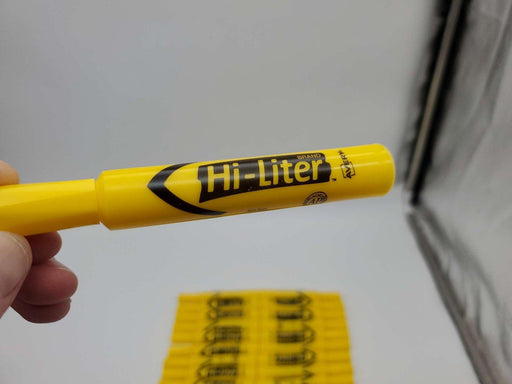 Avery Hi-Lighters Yellow Desk Style Chisel Tip 07742-400 Pack of 24 2