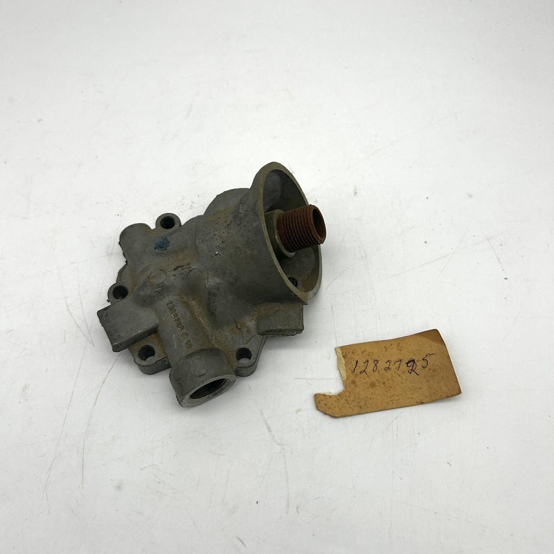 GM 1382760 1B Engine Oil Pump Cover Housing OEM NOS Loose 4
