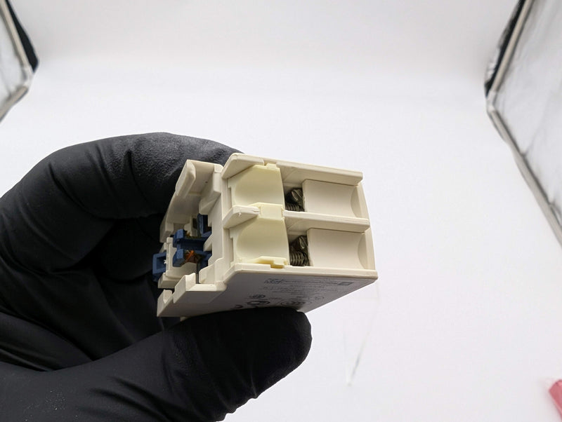 Schneider Electric LADN11 Auxiliary Contact Block 1NO 1NC Front Mount