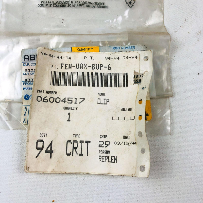 Mopar 6004517 Quarter Glass Clip Genuine OEM New Old Stock NOS 6