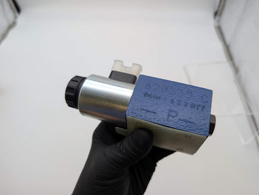 Bosch Rexroth R901151414 Directional Control Valve 24 VDC Solenoid Krauss Maffei 2