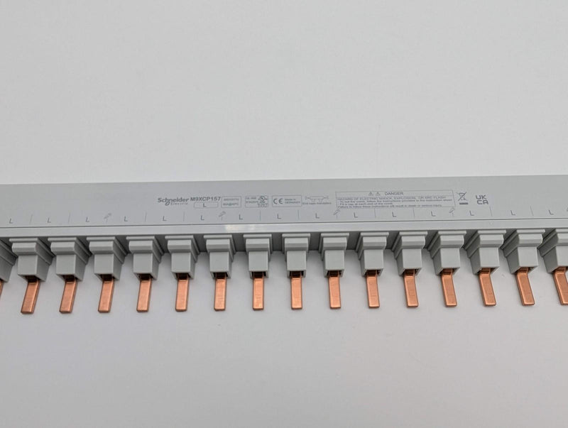 Schneider M9XCP157 Multi 9 Combo Busbar 80A 277/480 VAC 18mm Pitch 57 Modules 3