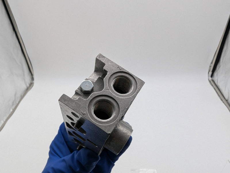 Bosch Rexroth 1825503 Solenoid Valve Manifold Mounting Base 1 825 503 292 5