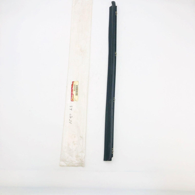 Crown 55024255 Weatherstrip Door Glass Left Outer New Old Stock NOS Open 10