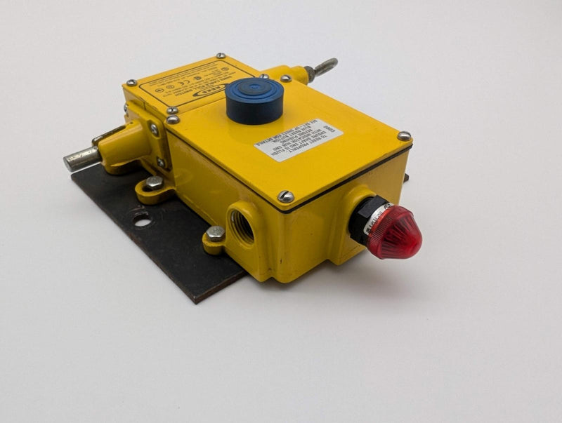 Rees 04962-200 Cable Pull Switch Left Pull w/ Broken Cable Detection & Pilot 5