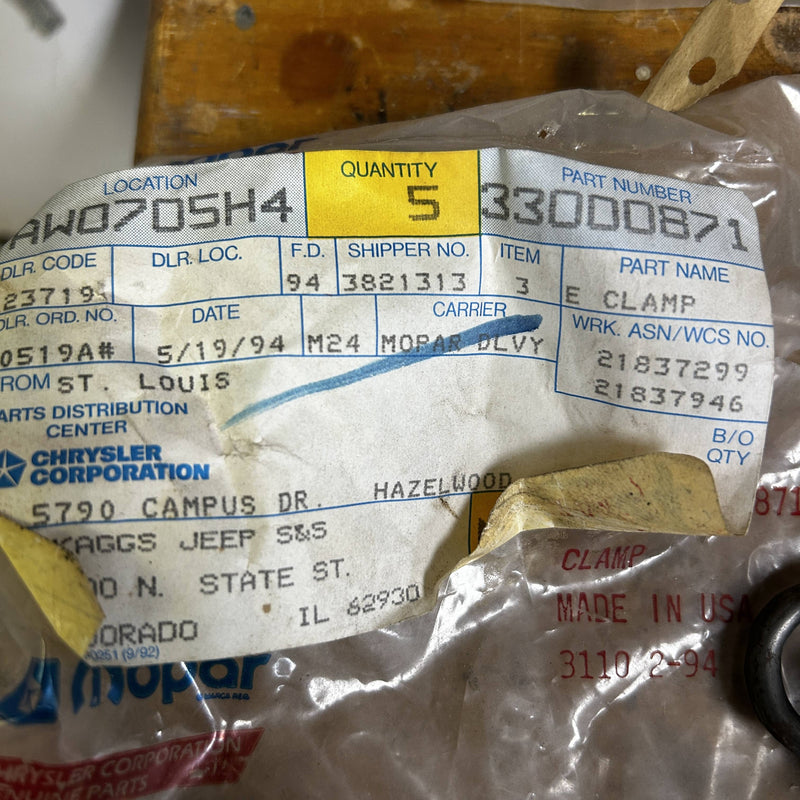 Mopar 33000871 Assembly Clamp for Pulse Air System OEM NOS 88-90 Jeep Wrangler