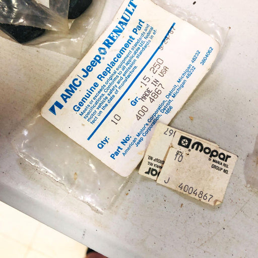 AMC Jeep 4004867 Screw for Hub Cap OEM NOS 81-86 Cher Wag J10 J20 Loose No Pkg 2