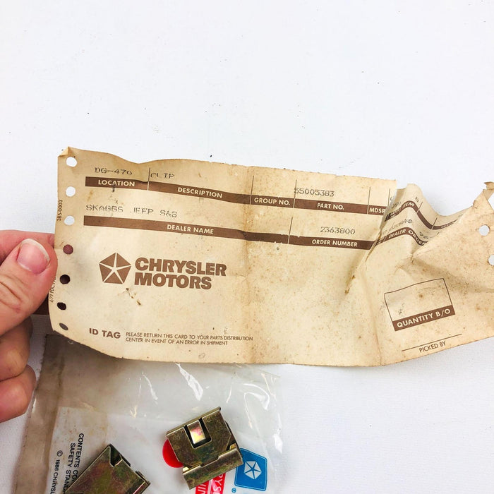 Mopar 55005383 Clip for Weatherstrip Outer Door OEM NOS 1981-86 Jeep XJ Cher Wag 3