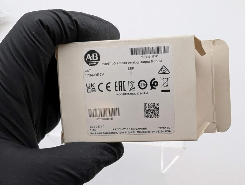 Allen Bradley 1734-0E2V 2 Point Analog Output Module 24 VDC DIN Rail Mount 4