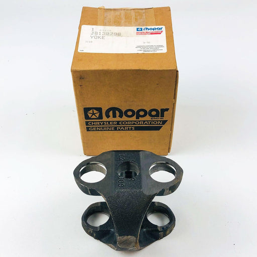 Mopar J8130296 Yoke Front Shaft Dana Spicer OEM NOS 81-86 SJ Che Wag J10 J20 1