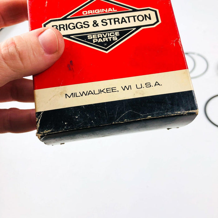 Briggs and Stratton 393881 Piston Rings Std OEM NOS Replaced by 690014 Snapper 8