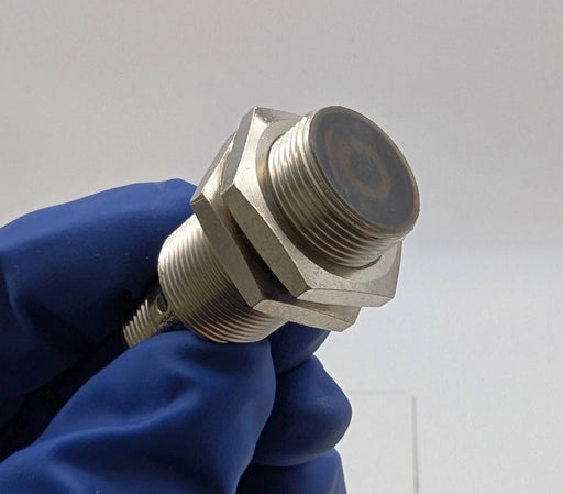 Balluff BES030L Inductive Proximity Sensor M18x1 8mm Range 516-326-E5-Y-S4 NO 1