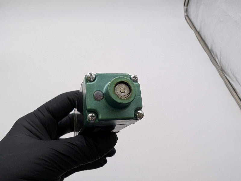 Numatics 081SA400M000061 Solenoid Valve 2-Position 4-Way 1/8" NPTF Ports 24VDC