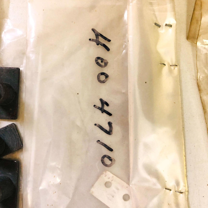 Mopar 4004710 Screw for Gear Selector Bezel OEM NOS 81-86 CJ 5-8 Export RH Drive 2