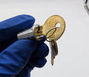 Diebold 31-018431 Undercounter Lock Core w/ 3 Keys Keyed 8002 Non Mastered 1