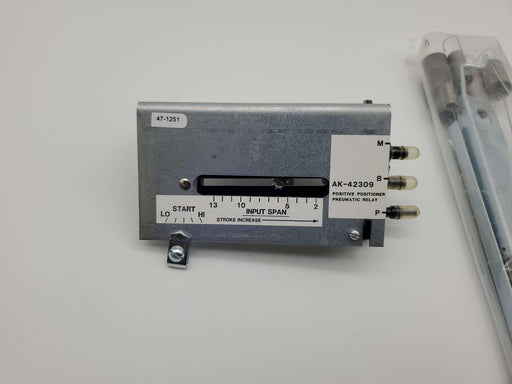 Schneider AK-42309-500 Positive Positioning Relay for Pneumatic Actuators 2