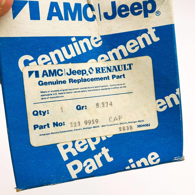 AMC Jeep 3239959 Center Hub Cap 4x4 Emblem Gr 8.274 OEM NOS Open 12