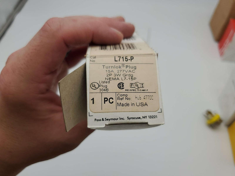 Legrand L715-P Turnlok Plug 15A 277V 2 Pole 3 Wire NEMA L7-15P 4