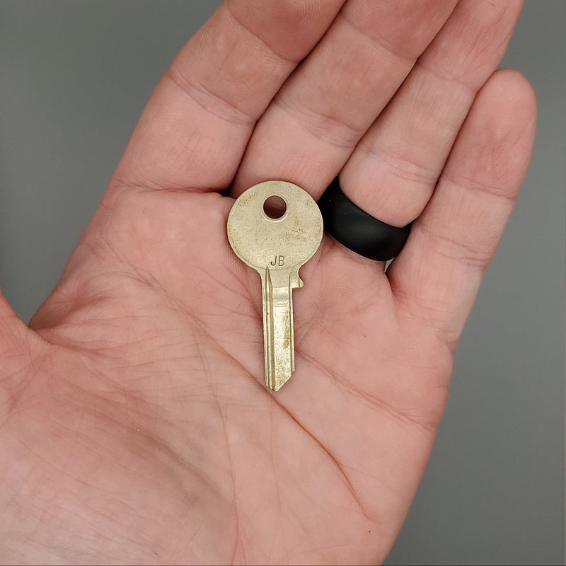 5x Yale RN13 1/2 Key Blanks JB Keyway Standard Surety Nickel Silver 5 Pin NOS