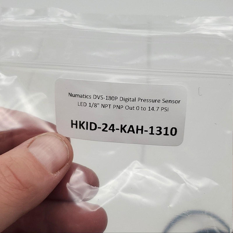 Numatics DVS-180P Digital Pressure Sensor LED 1/8" NPT PNP Out 0 to 14.7 PSI 6