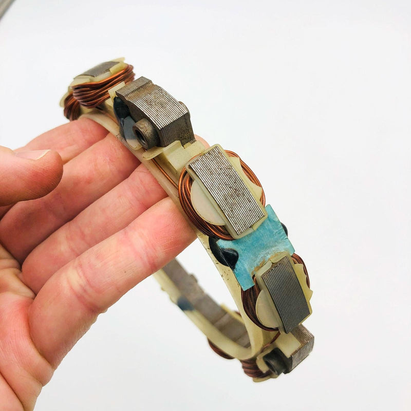 Briggs and Stratton 691065 Alternator OEM Used Superseded to 592829 Rplcs 696457 3