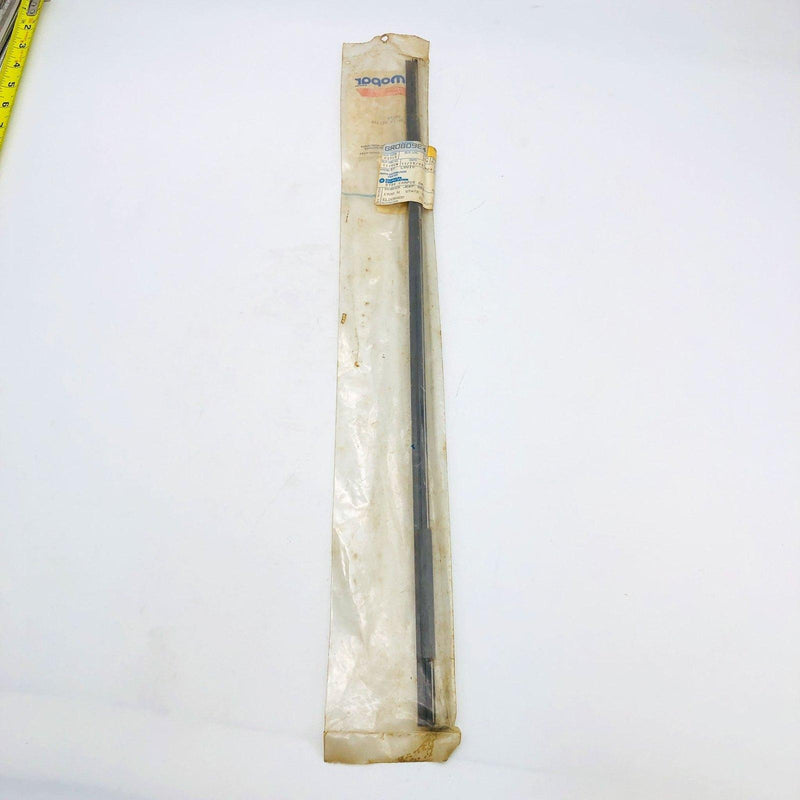 Mopar 4723445 Wiper Blade Insert Refill OEM NOS For Chrylser Dodge 1993-1997 4