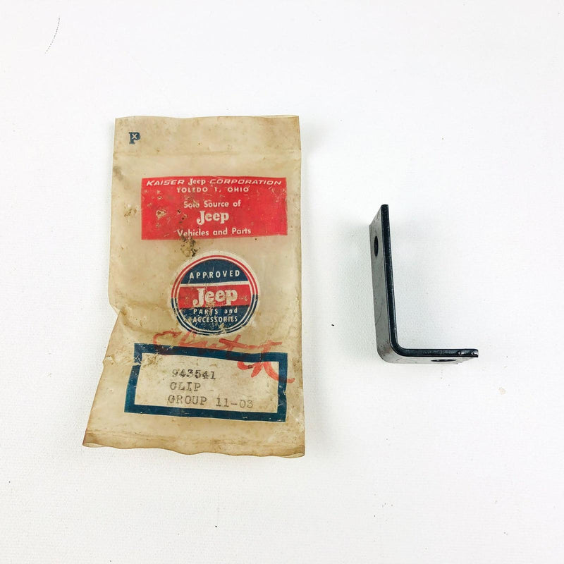 Jeep 943541 Clip Gr 11-03 OEM NOS Kaiser 9