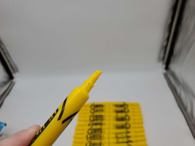 Avery Hi-Lighters Yellow Desk Style Chisel Tip 07742-400 Pack of 24 3