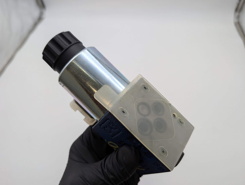 Rexroth R900052392 Directional Poppet Valve 24 VDC 5000 PSI M-3SED6CK