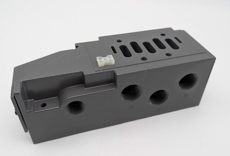 Numatics 203-842 Pneumatic Base Manifold Assembly ISO 3 3/4" NPTF Side & Bottom
