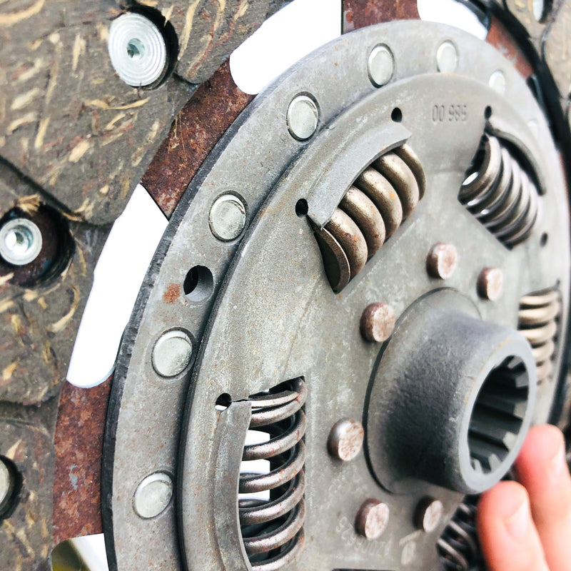 New Holland 82006626 Clutch Disc OEM NOS Superseded to CNH E8NN7550HA Open