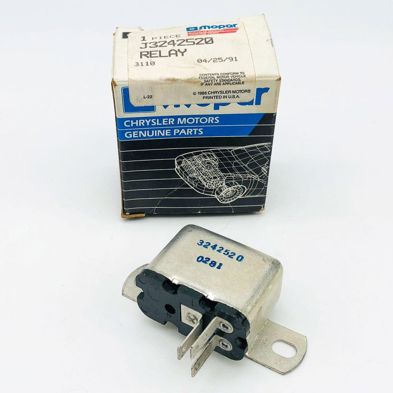 Mopar 3242520 Horn Relay OEM NOS for 72-74 Jeep CJ 5 CJ 7 SJ J Series Open