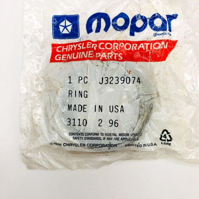 Mopar 3239074 Retaining Ring for Rear Axle Shaft OEM NOS 81-86 Jeep Cher Wag Com 7