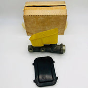 Crown 8133316 Brake Master Cylinder NOS For Jeep SJ J Series Bendix Open 1