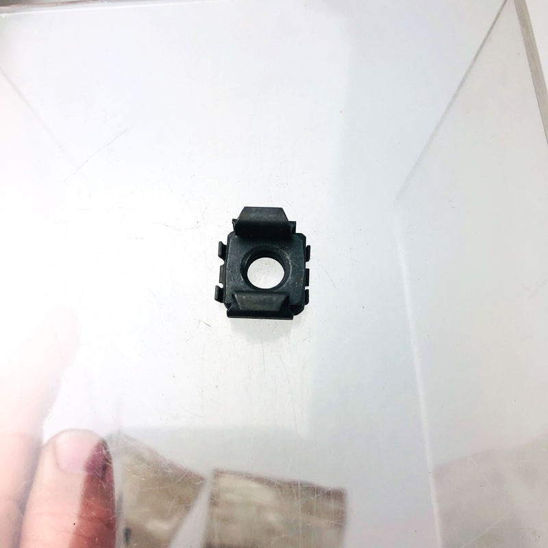 Simplicity 1920470 Nut Retainer Speed 5/16-18 OEM NOS Replcd by 1920470SM Loose 3