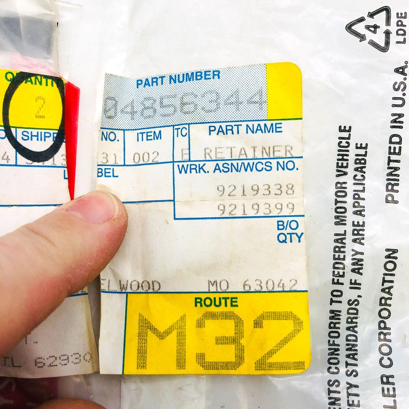 Mopar 4856344 Retainer Drive Axle Shaft OEM NOS 1994-98 Jeep Grand Cherokee 3