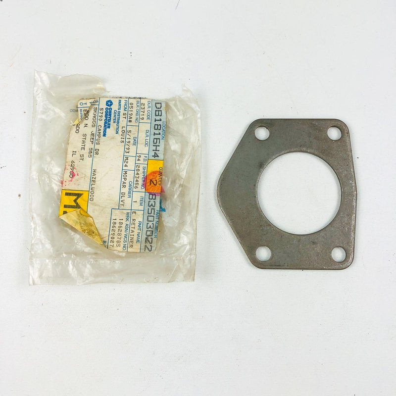 Mopar 83503022 Seal Retainer for Rear Axle Shaft OEM NOS AMC/Dana 35 XJ Bdy Open 7