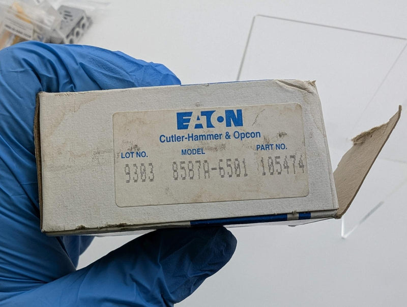 Eaton 8587A-6501 Proximity Sensor Output Device Sink Source NPN & PNP 4