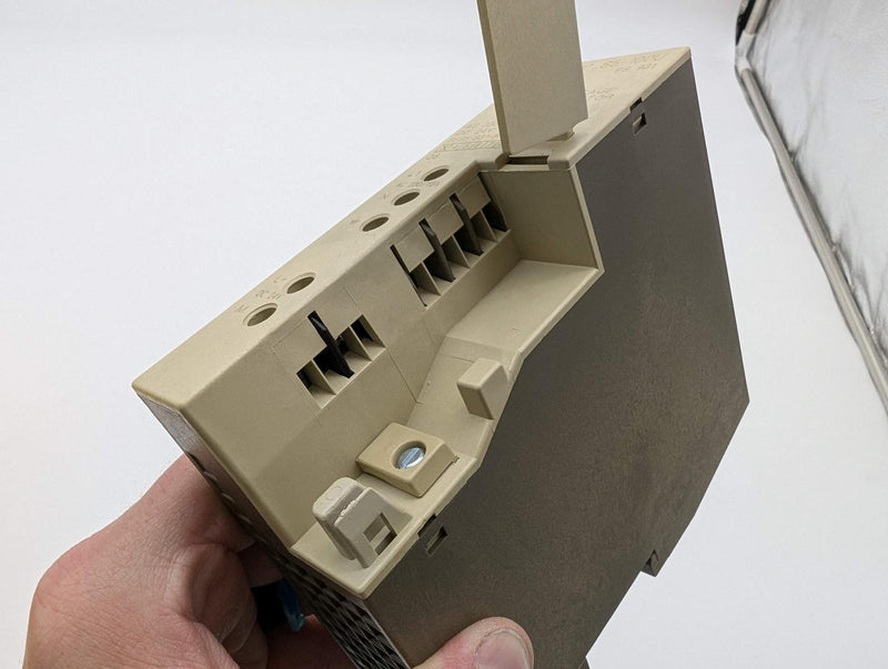 Siemens 6ES5931-8MD11 Simatic S5 Power Supply 24 VDC 115/230 VAC 2A 5