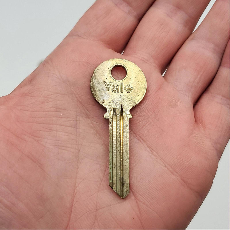 5x Yale RN11 Key Blanks GB Keyway Nickel Silver 6 Pin NOS 1