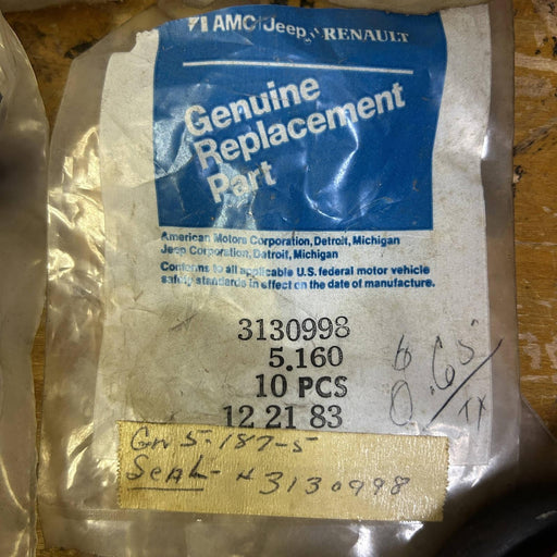 AMC Jeep 3130998 Seal for Clutch Pedal Linkage OEM NOS Loose 2